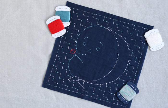 Daruma - Asanoha Stars Cotton Sashiko Fukin Sampler Cloth - Blue or White