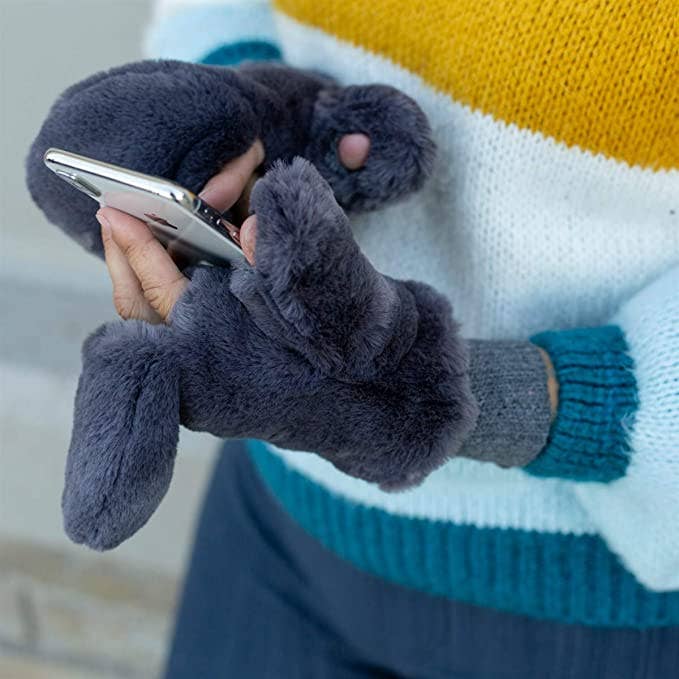 Faux Fur Convertible Mitten - Black