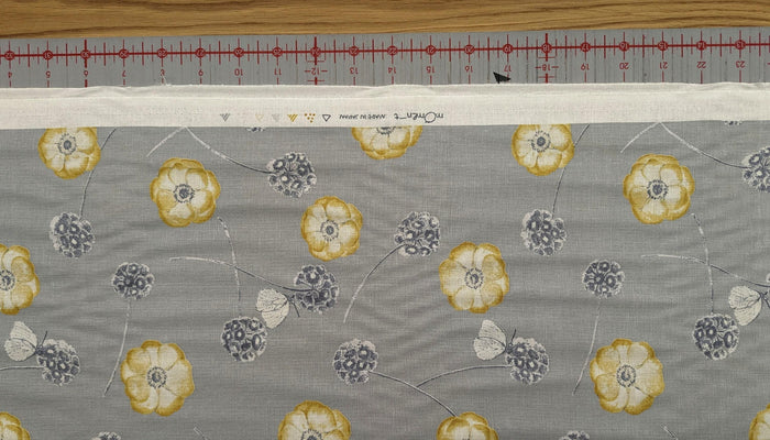 Koizumi - Poppies and Butterflies Cotton/Linen Blend - Gray