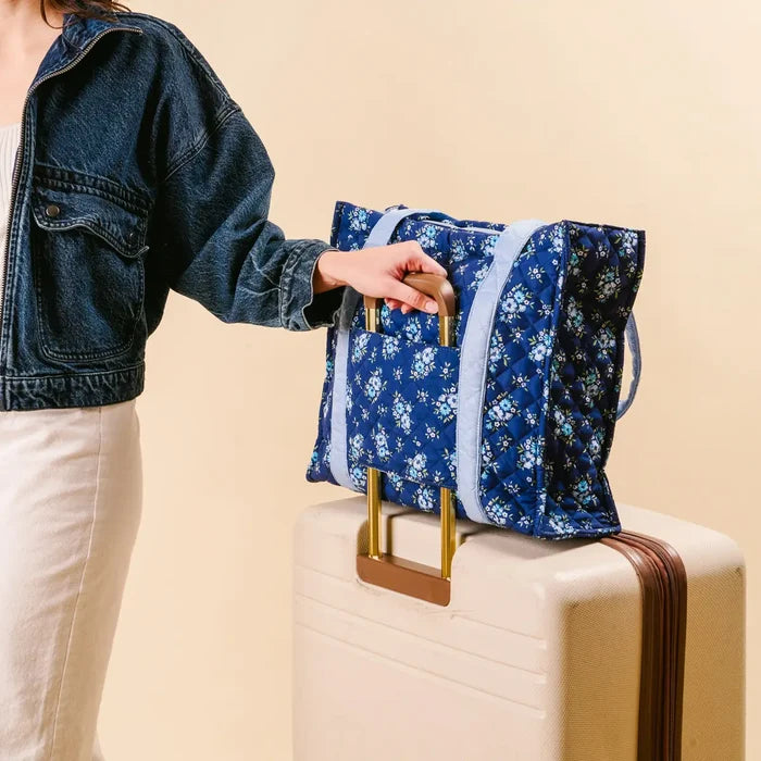 The Everyday Quilted Tote Bag–Endless Daydream Navy