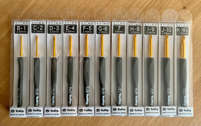 Tulip - "Etimo" Crochet Hooks with Cushion Grip - Gray and Gold